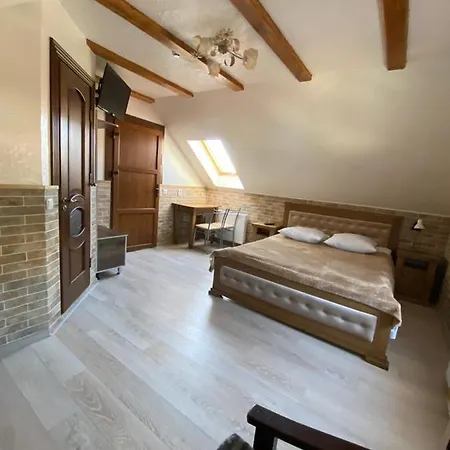 Zatyshok Nad Prutom Hotel Bukowel