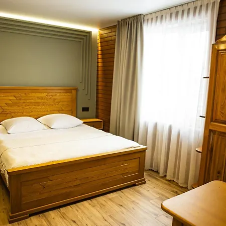 Zatyshok Nad Prutom Hotel Bukowel