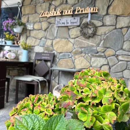 Zatyshok Nad Prutom Hotel Bukowel