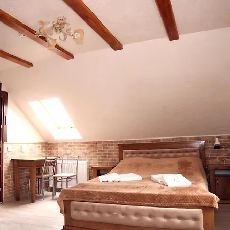 Zatyshok Nad Prutom * Bukowel